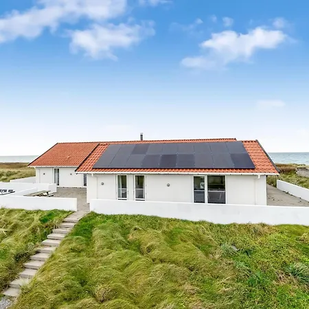 Pool And Activity House With A 180-degree View Of The North Sea, Located At Lild Strand, Holiday home *
