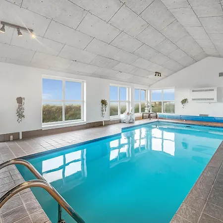 Hébergement de vacances Pool And Activity House With A 180-degree View Of The North Sea, Located At Lild