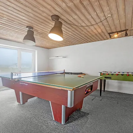 Hébergement de vacances Pool And Activity House With A 180-degree View Of The North Sea, Located At Lild Frostrup