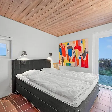 Hébergement de vacances Pool And Activity House With A 180-degree View Of The North Sea, Located At Lild